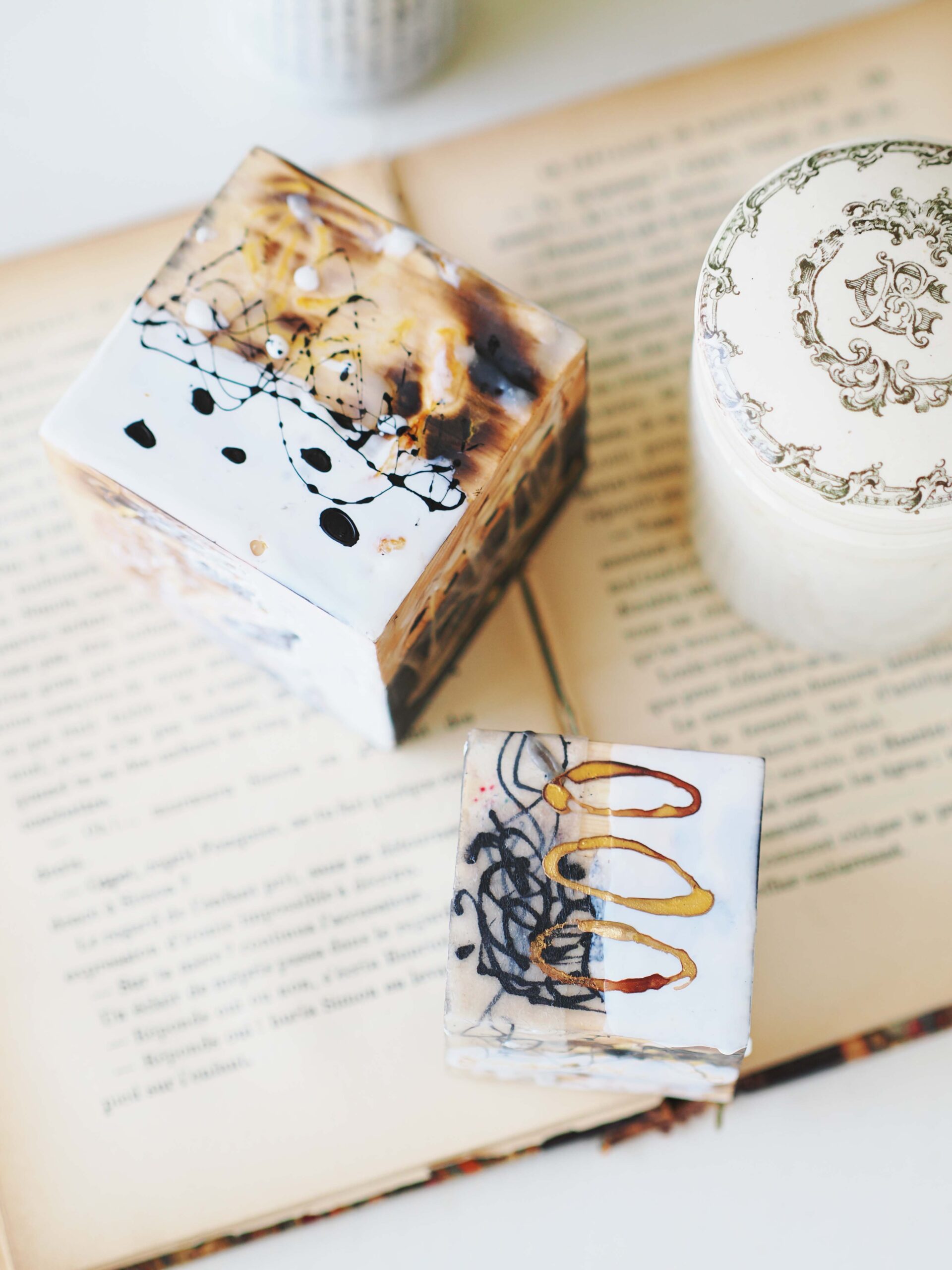 Riecoのエンコースティックオブジェクト