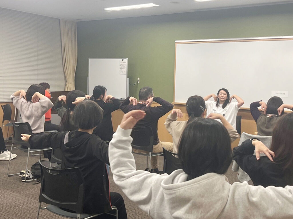 赤崎気功教室　ストレッチ